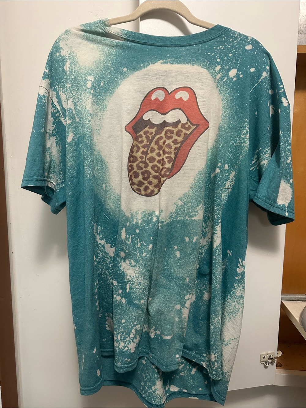 Womans Teal Graphic Tee with Leopard Tongue Print